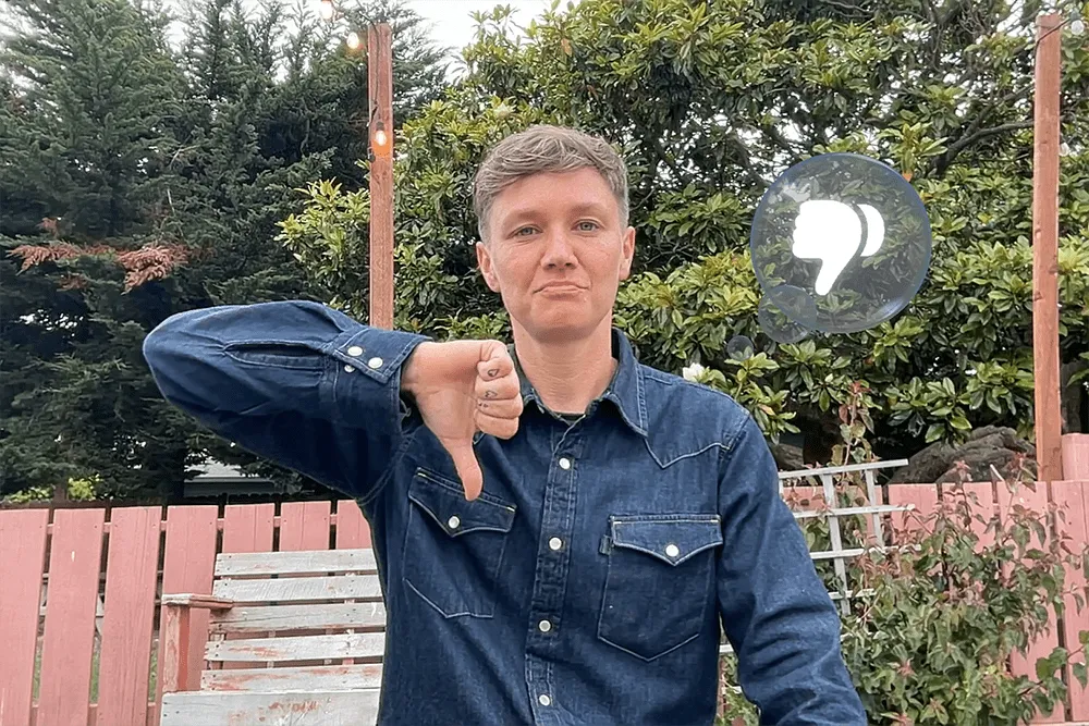 Biểu tượng ngón cái trỏ xuống có thể dùng để đánh giá tiêu cực hoặc từ chối video