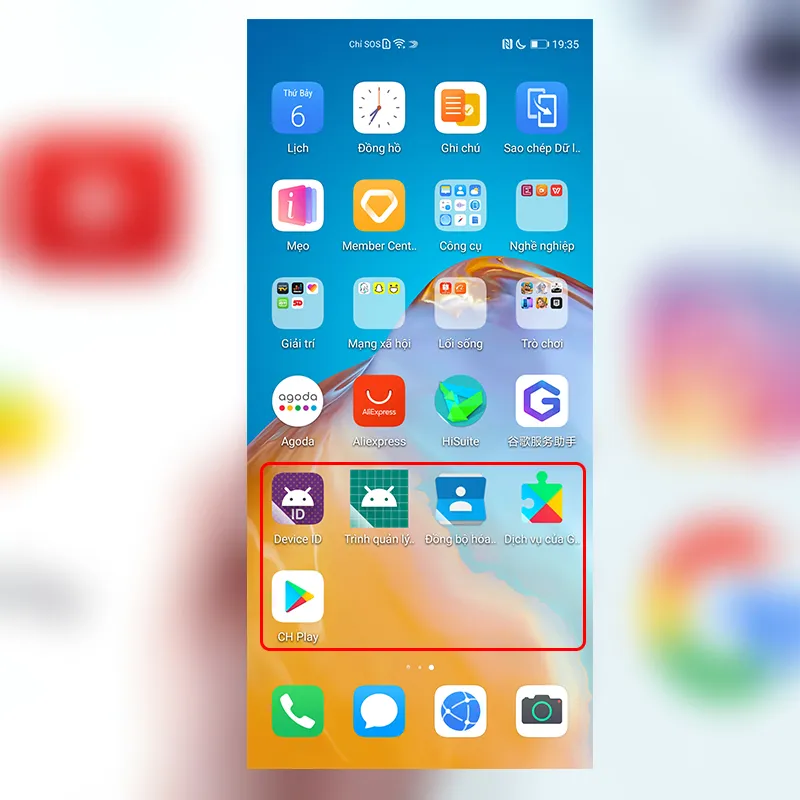 Danh sách các tệp APK của dịch vụ Google trong thư mục trên điện thoại Huawei, người dùng cần cài đặt từng tệp một cách cẩn thận.