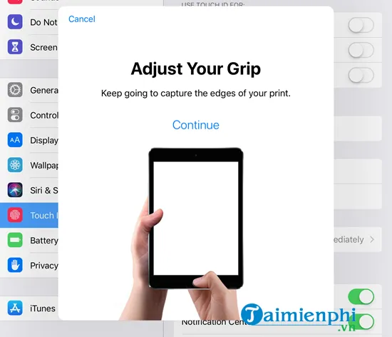 Điều chỉnh vị trí ngón tay để quét vân tay bổ sung trên iPhone 6