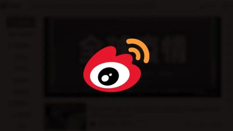 Giao diện các chủ đề nóng và tài khoản xác minh trên Weibo, nơi thường chứa nhiều video hấp dẫn mà người dùng muốn tải xuống iPhone.