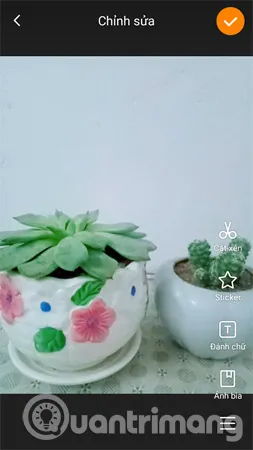 Màn hình cắt xén video và thêm sticker, các tính năng chỉnh sửa cơ bản trên Kwai