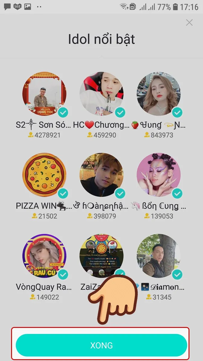 Màn hình điện thoại hiển thị danh sách người nổi tiếng để theo dõi, kết thúc quá trình đăng ký và sẵn sàng live Bigo trên máy tính