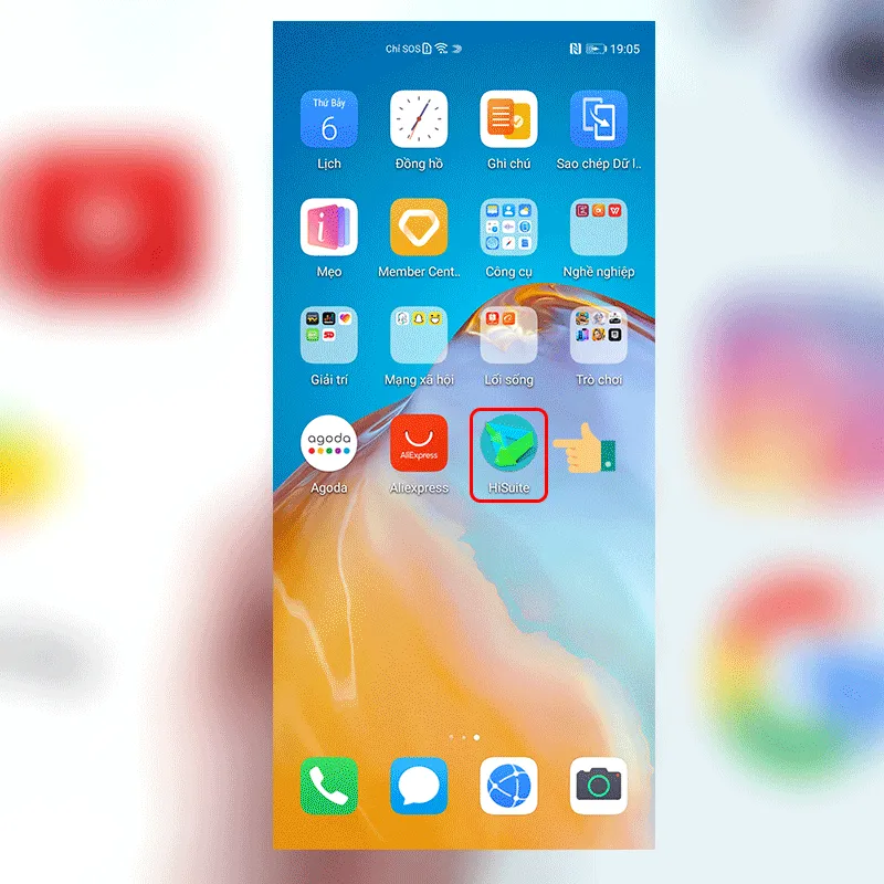 Mở ứng dụng Hisuite trên điện thoại Huawei để cấp quyền cần thiết và lấy mã xác thực 8 chữ số để nhập vào Hisuite trên máy tính, phục vụ việc cài đặt GMS.