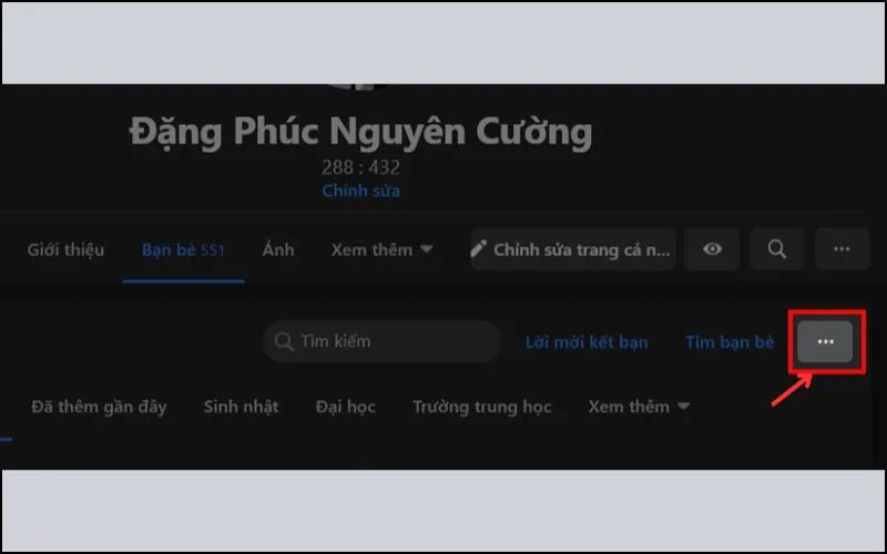 Biểu tượng 3 chấm nằm ngang để vào Chỉnh sửa quyền riêng tư danh sách bạn bè