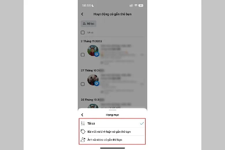 Chọn bài viết cần gỡ thẻ và ấn Gỡ thẻ
