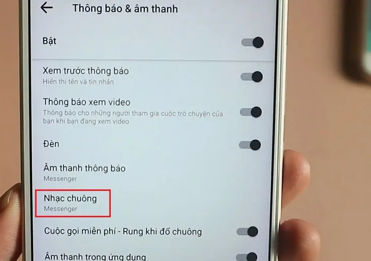 Chọn mục Nhạc chuông để thiết lập chuông báo cuộc gọi đến trên Messenger