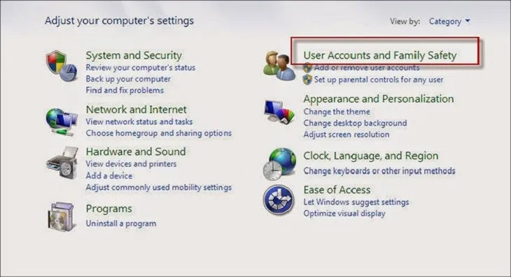 Chọn User Accounts and Family Safety trong Control Panel Windows 7