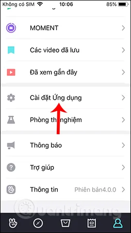 Giao diện cài đặt ứng dụng V LIVE trên thiết bị di động, nơi điều chỉnh các thiết lập ngôn ngữ và thông báo