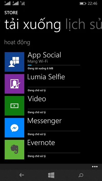 Giao diện cửa hàng ứng dụng đang hiển thị các lựa chọn tải về, nhấn mạnh việc quản lý dung lượng khi cài đặt nhiều ứng dụng.