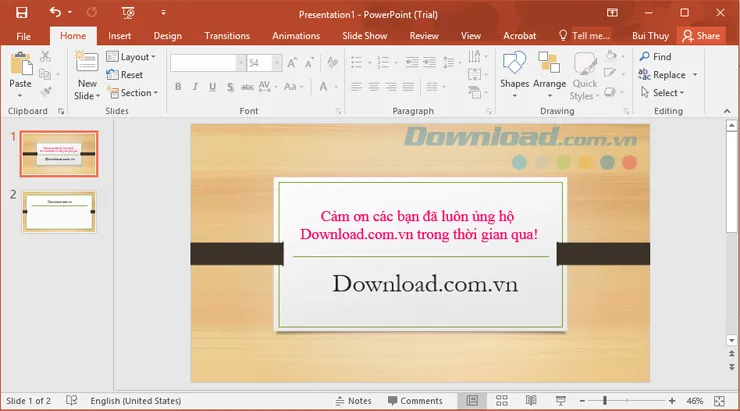 Giao diện PowerPoint khi soạn thảo slide