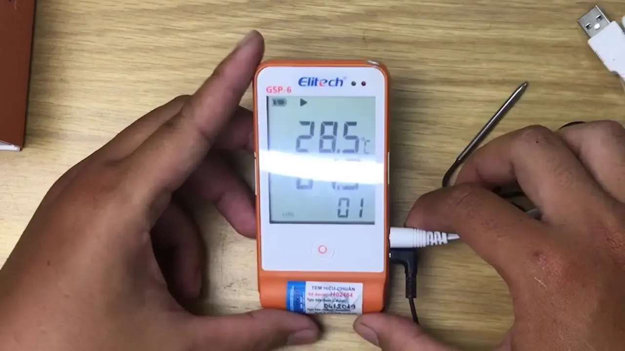 Hướng dẫn chi tiết cách cài đặt và sử dụng nhiệt ẩm kế tự ghi GSP-6