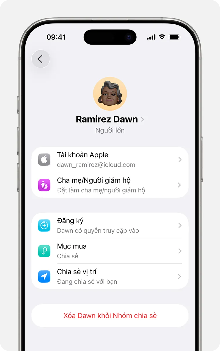 Màn hình iPhone hiển thị các bước xóa thành viên từ 13 tuổi trở lên khỏi Family Sharing, thực hiện bởi Người Tổ chức.