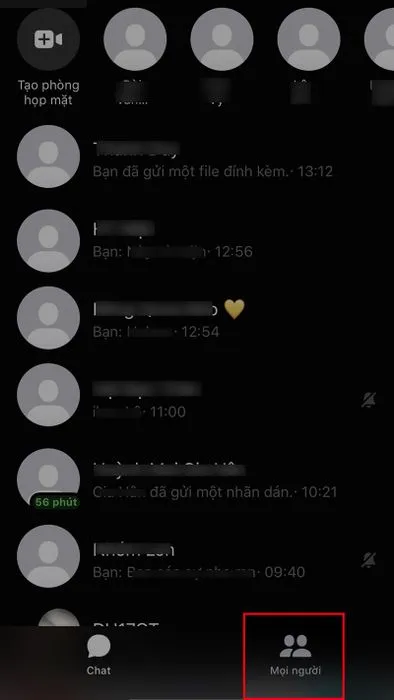 Mở ứng dụng Messenger và bấm vào biểu tượng Mọi người ở góc dưới bên phải