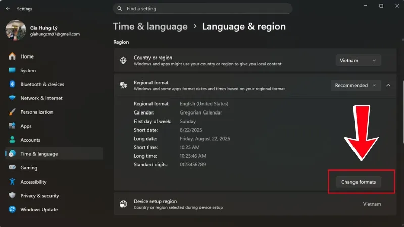 Nhấn vào Change format để tùy chỉnh định dạng ngày tháng trên laptop