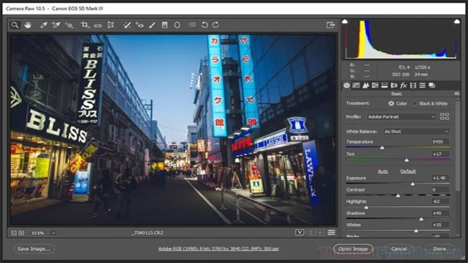 Plugin Adobe Camera Raw được mở tự động khi chỉnh sửa ảnh RAW trong Photoshop