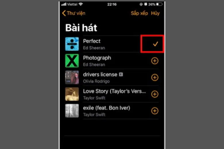 Sau khi chọn được bài hát ưa thích nhấn Tick
