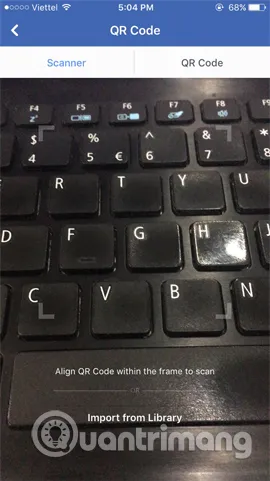 Sử dụng camera của điện thoại để quét Mã QR trên màn hình máy tính