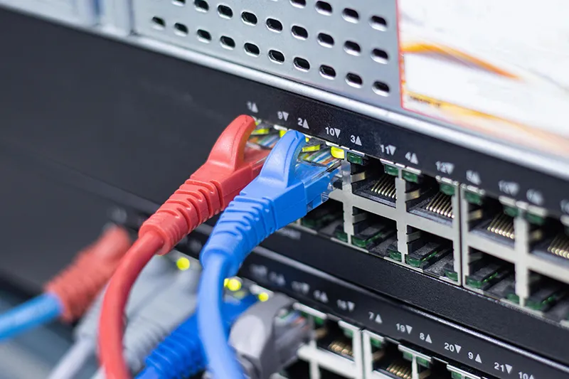 Sử dụng dây Ethernet để cách cài đặt mạng internet cho máy tính bàn cho đường truyền ổn định