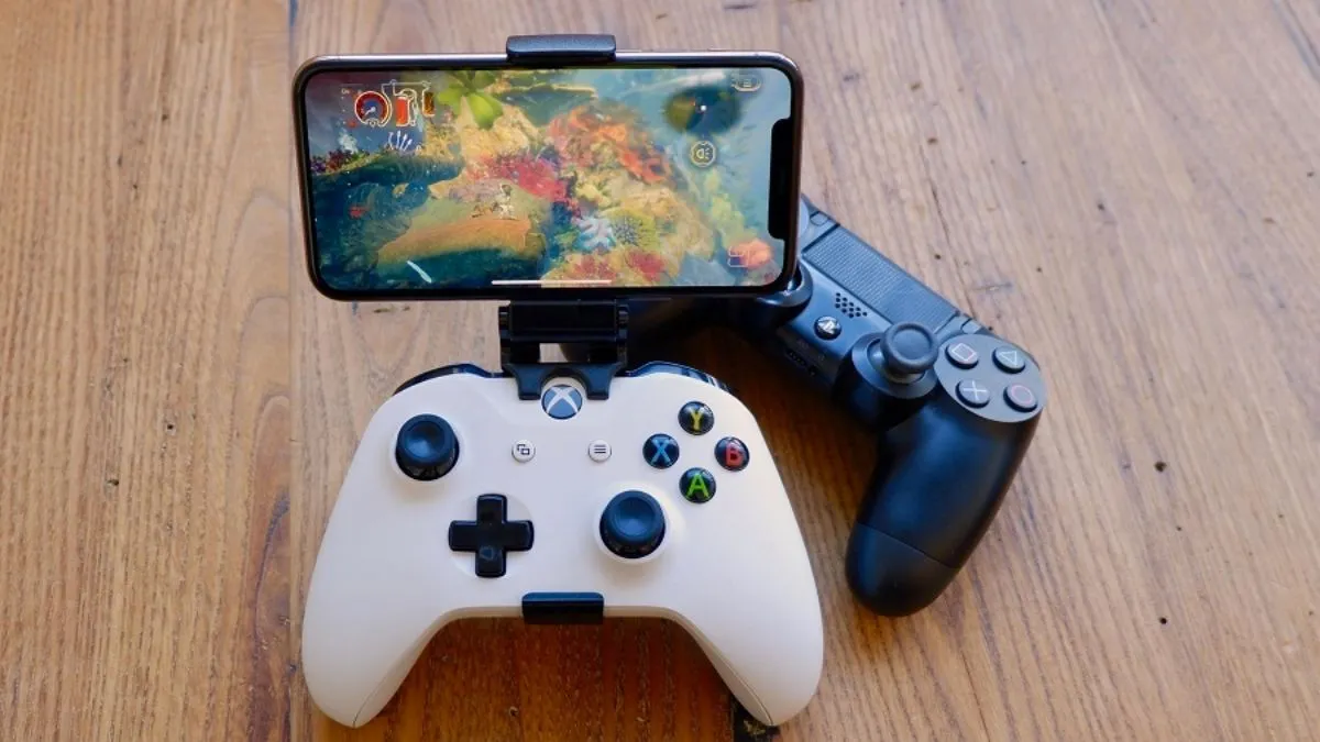 Thao tác nhấn giữ nút Sync trên tay cầm Xbox One để ghép nối với thiết bị Android