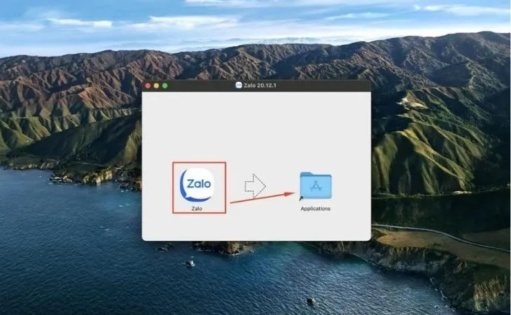 Thực hiện kéo icon Zalo vào thư mục Application để hoàn tất cài đặt trên macOS
