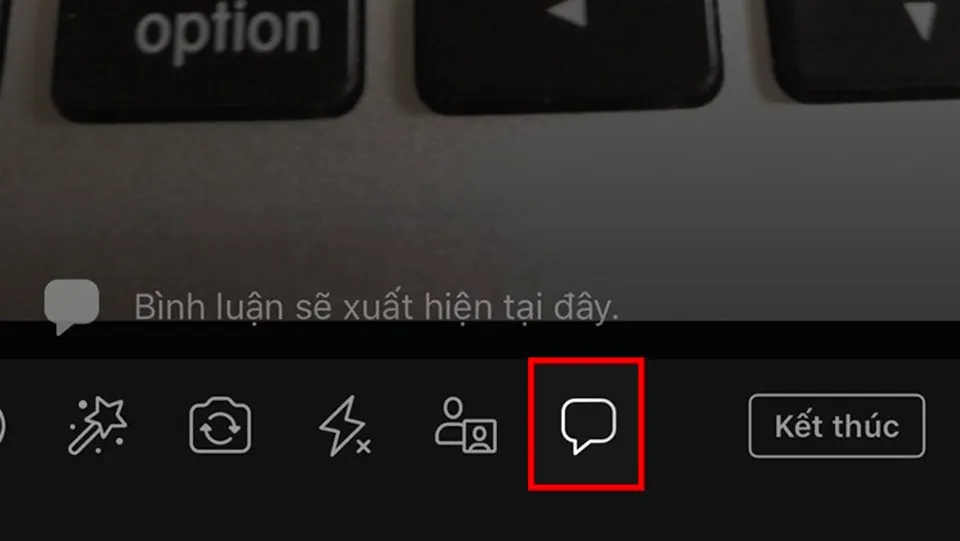 Chờ đợi hoặc tự tạo bình luận trên Livestream