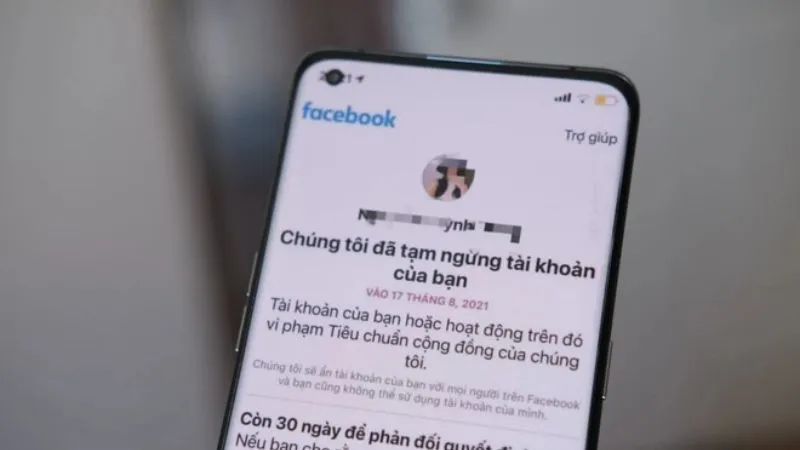 tai khoan facebook bi khoa tam thoi: Hình ảnh thể hiện thông báo tài khoản Facebook bị tạm thời vô hiệu hóa